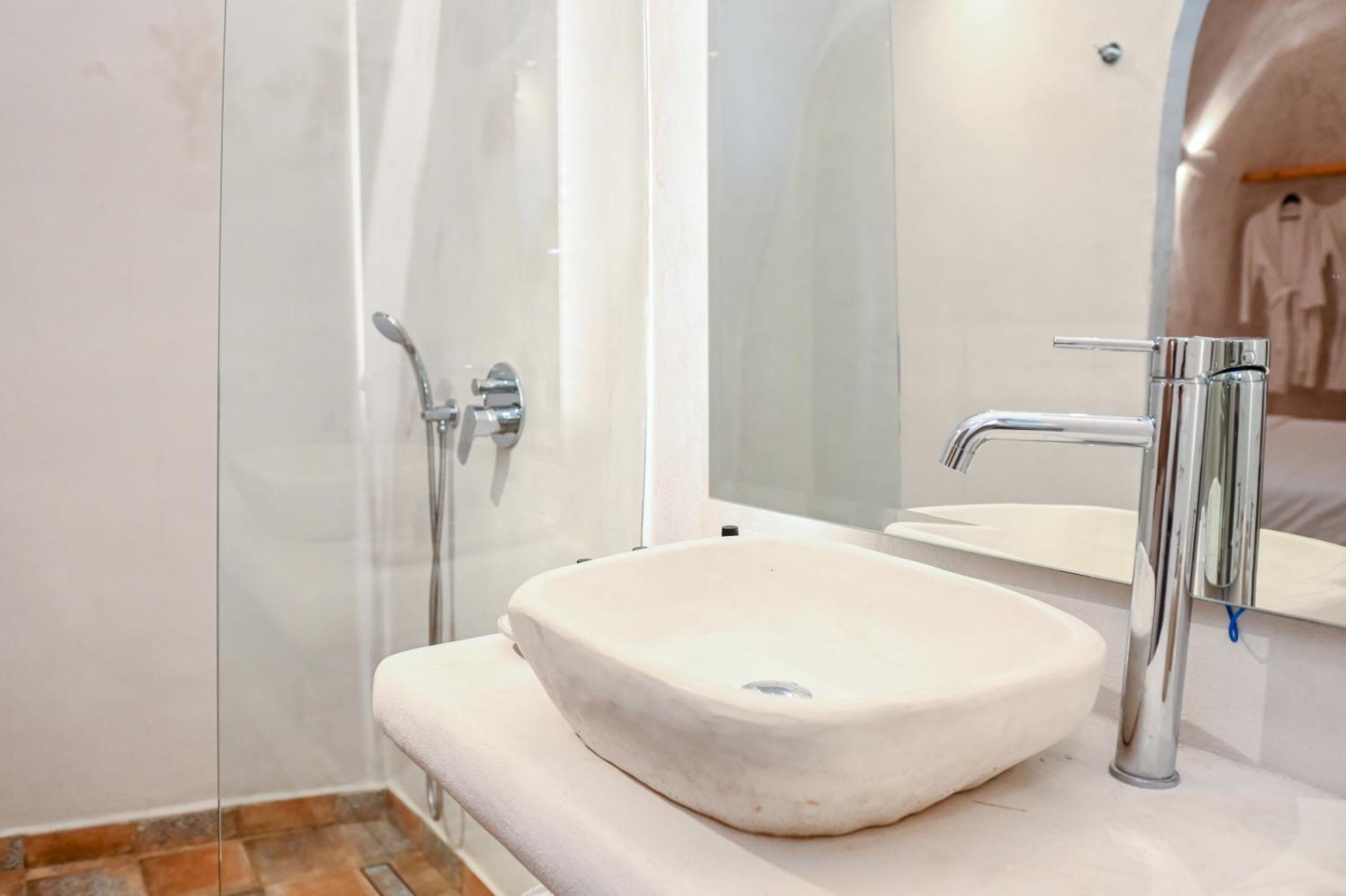 לינה וארוחת בוקר Akrotírion White Curves Santorini מראה חיצוני תמונה